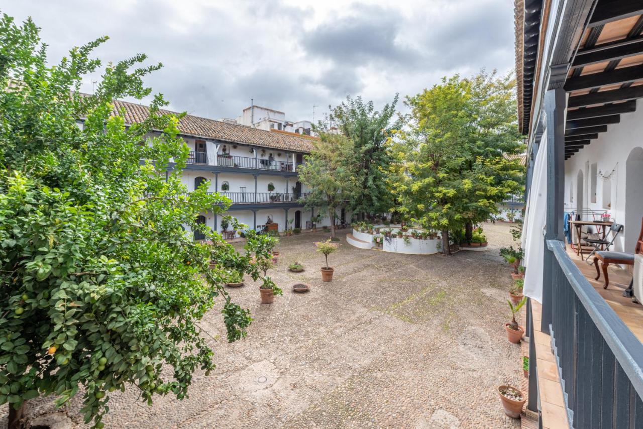 Apartamento En Monumento Historico Nacional Corral Del Conde-Duque De Olivares Севилья Экстерьер фото
