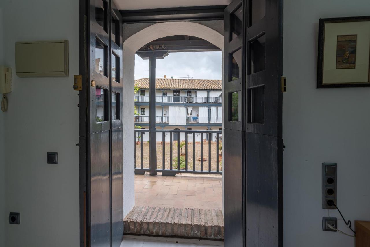 Apartamento En Monumento Historico Nacional Corral Del Conde-Duque De Olivares Севилья Экстерьер фото