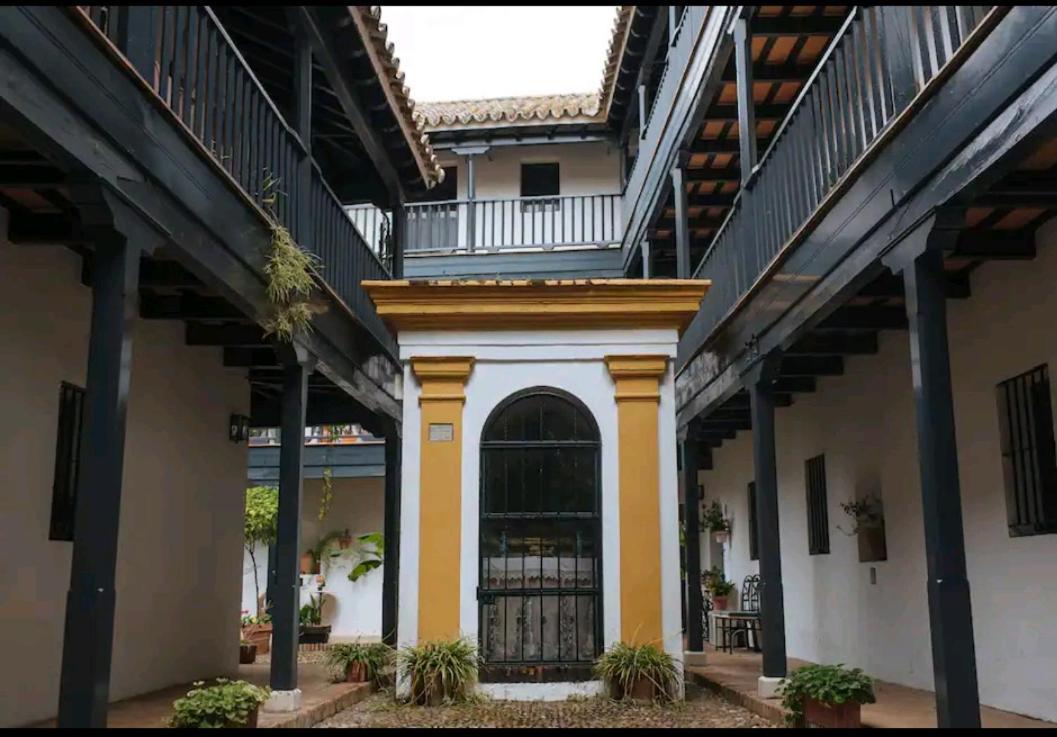 Apartamento En Monumento Historico Nacional Corral Del Conde-Duque De Olivares Севилья Экстерьер фото
